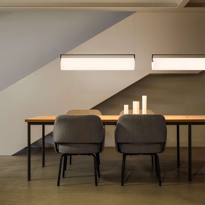 Kontorno LED Linear Pendant Light in dining room.