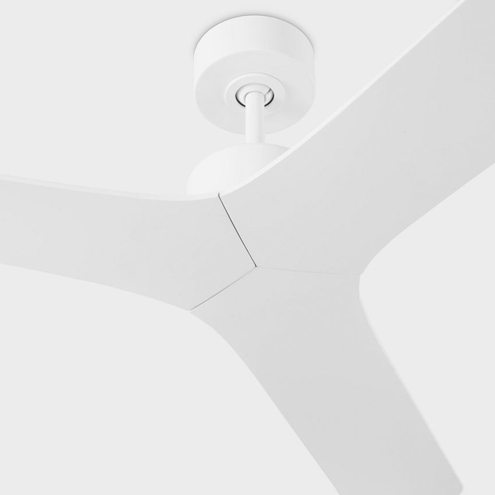 Tri Plank Smart Ceiling Fan in Detail.