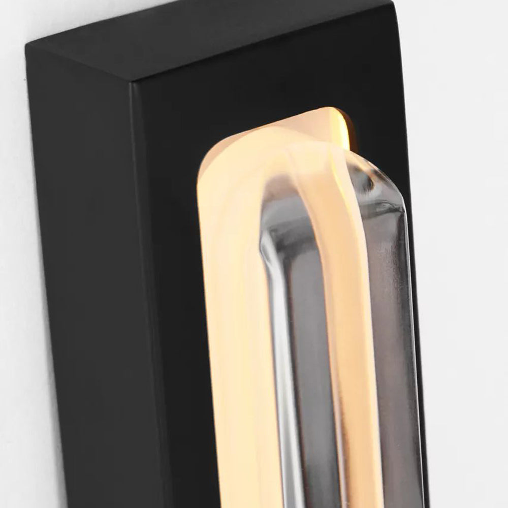 Bloccare LED Bath Vanity Light in Detail.