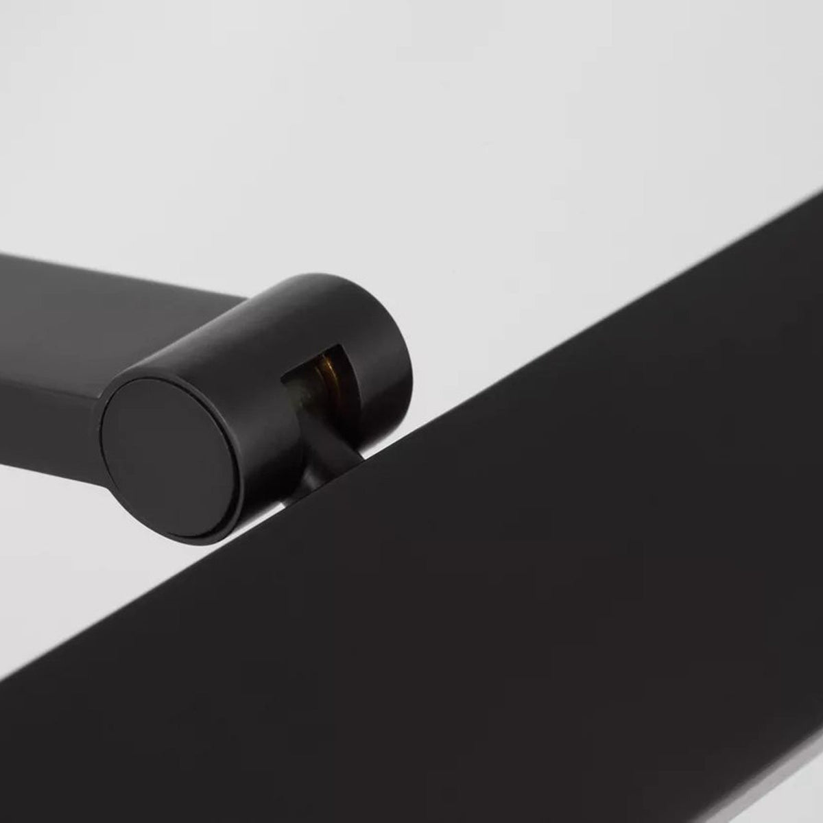 Botto LED Picture Light in Detail.