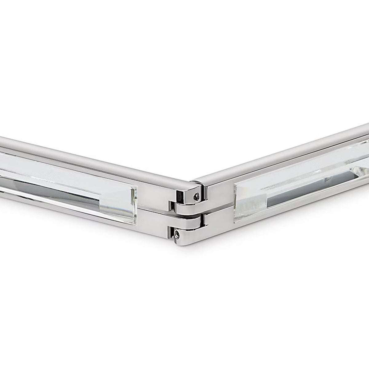Catena Link LED Chandelier in Detail.
