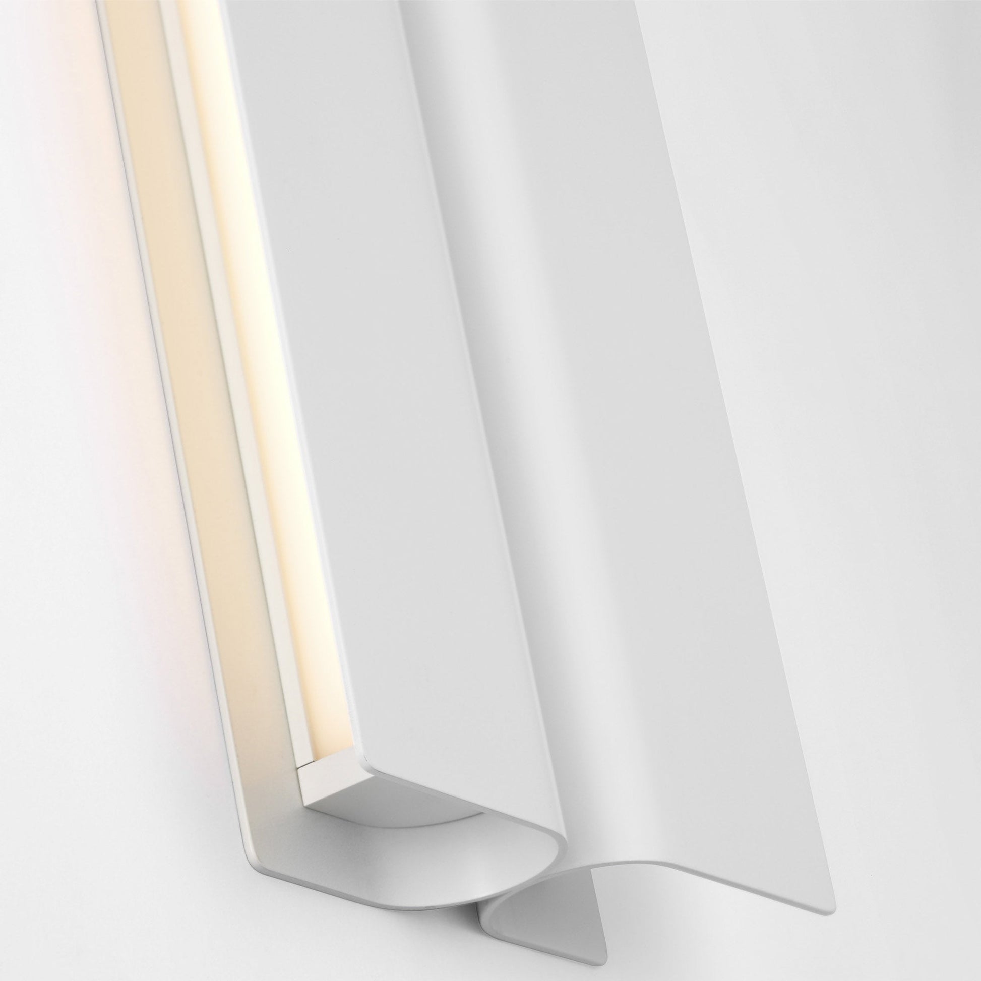 Cloak LED Bath Vanity Light in Detail.