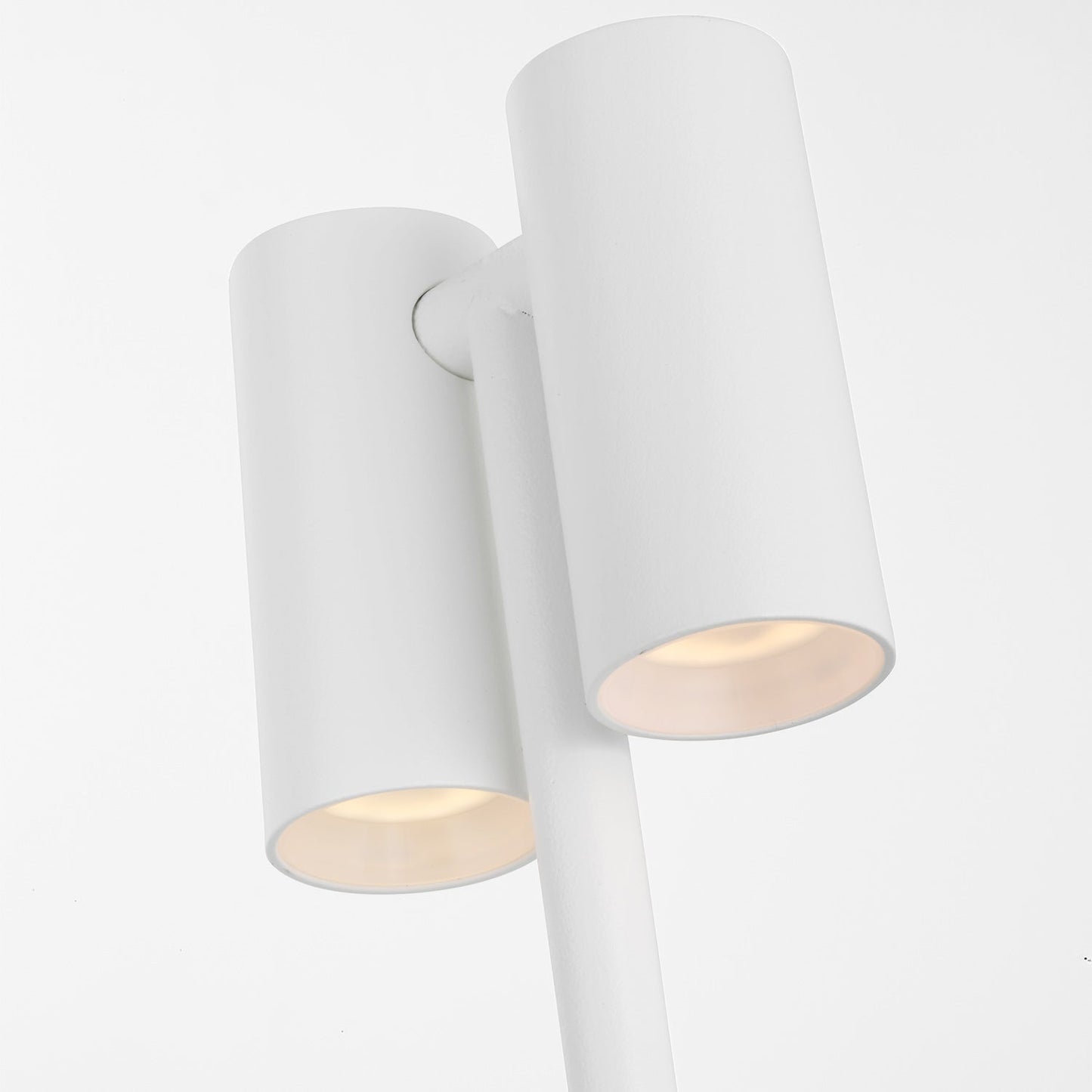 Doppia LED Table Lamp in Detail.