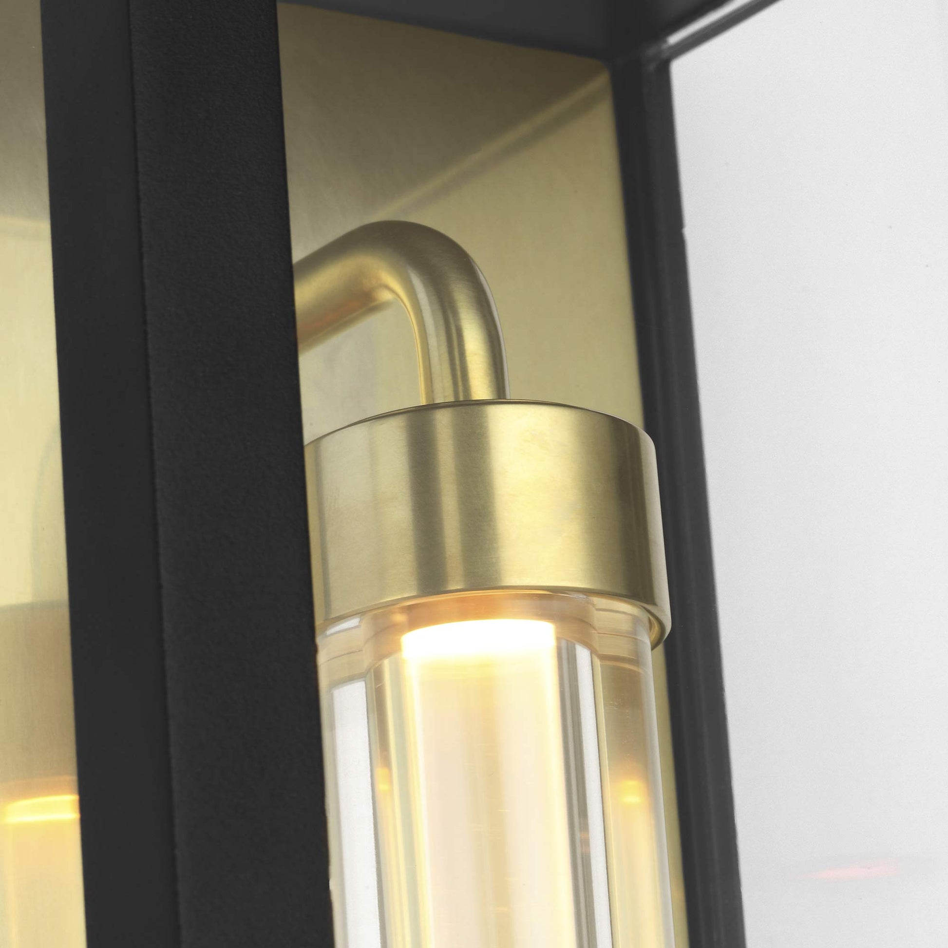 Enferme Outdoor LED Wall Light in Detail.