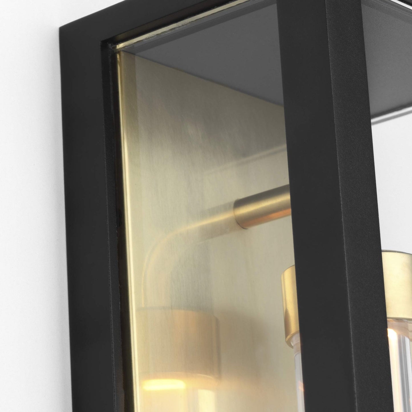 Enferme Outdoor LED Wall Light in Detail.