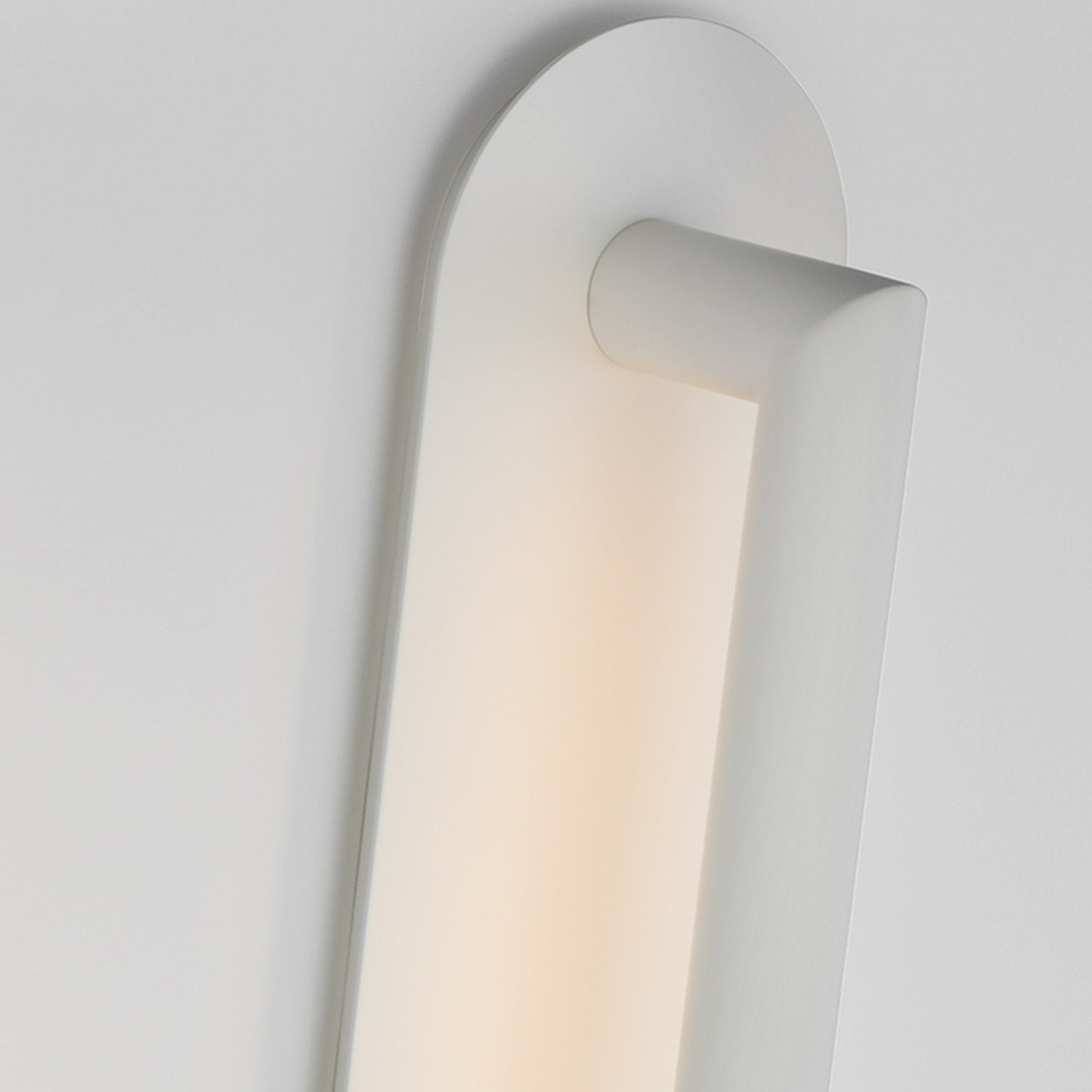 Fielle LED Wall Light in Detail.
