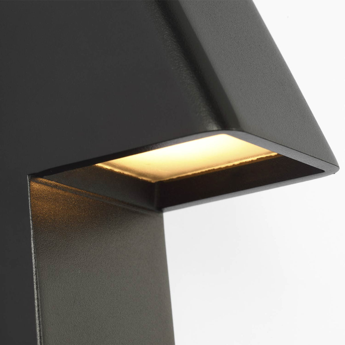 Froler Outdoor LED Wall Light in Detail.