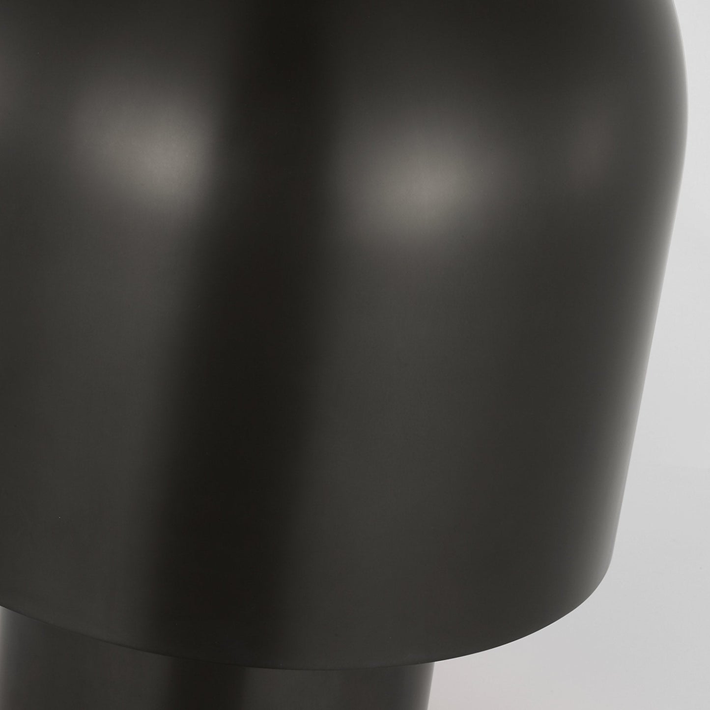 Kennett LED Table Lamp in Detail.