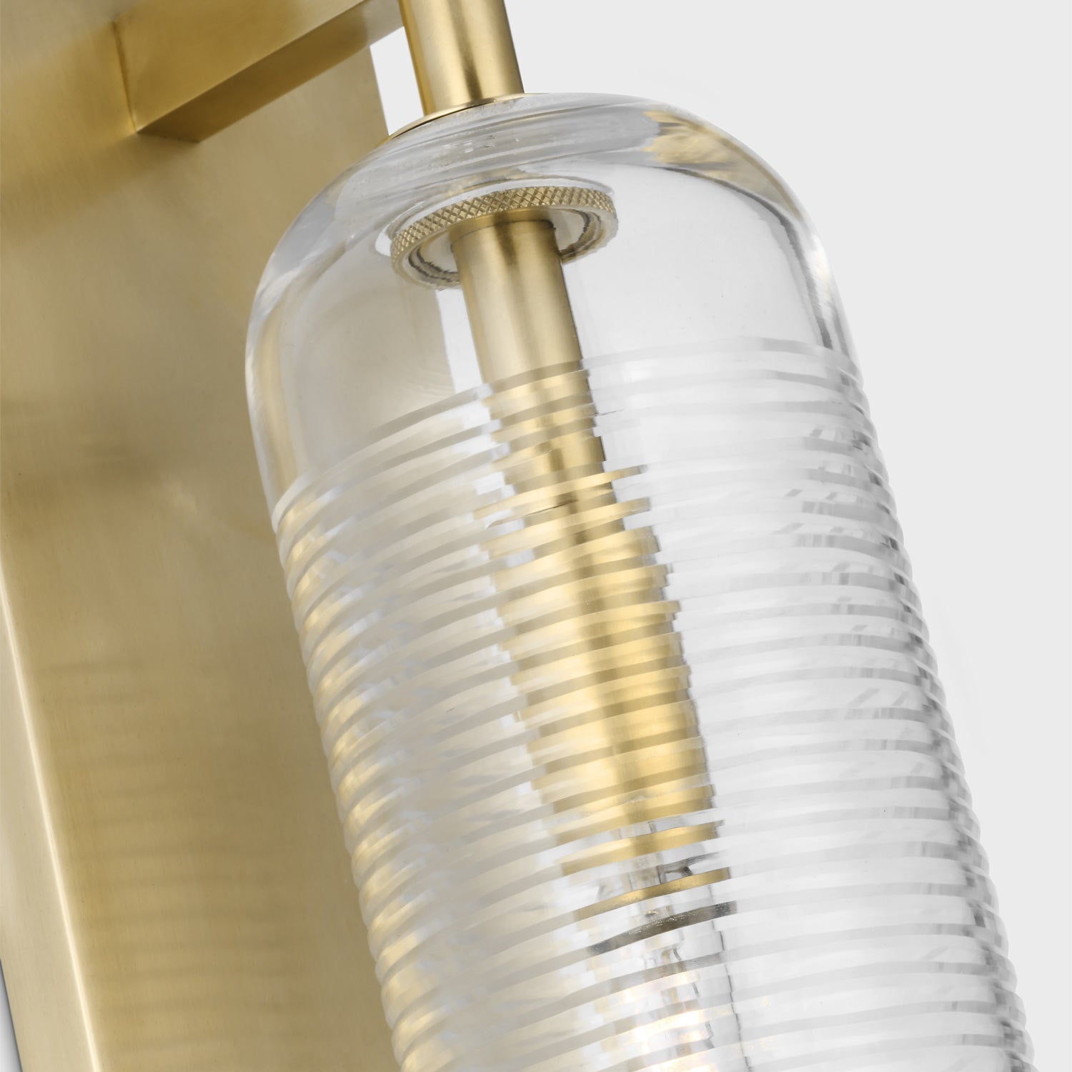 Leano Wall Light in Detail.