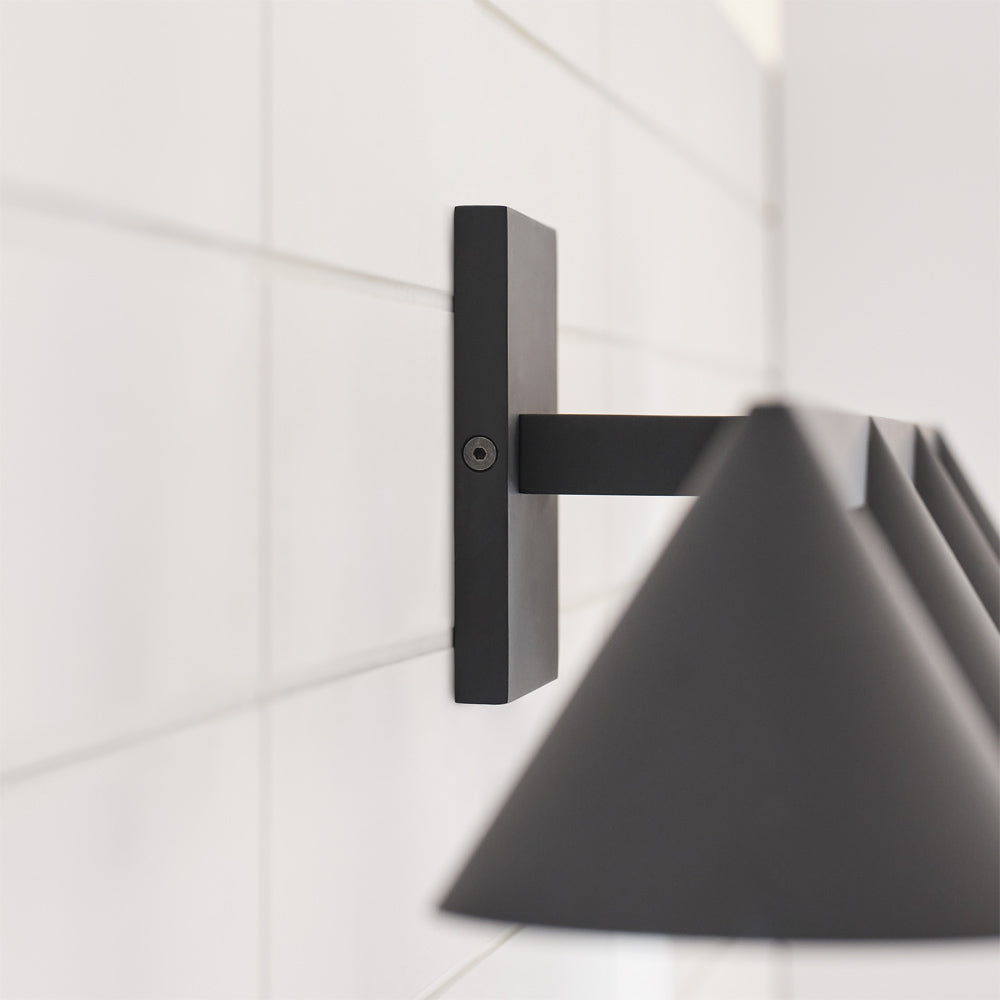 Midrand LED Bath Vanity Light in Detail.