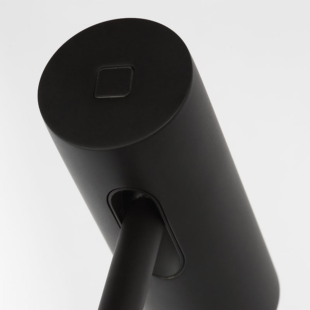 Ponte LED Floor Lamp in Detail.