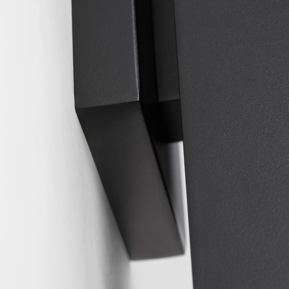 Pressa Outdoor LED Wall Light in Detail.