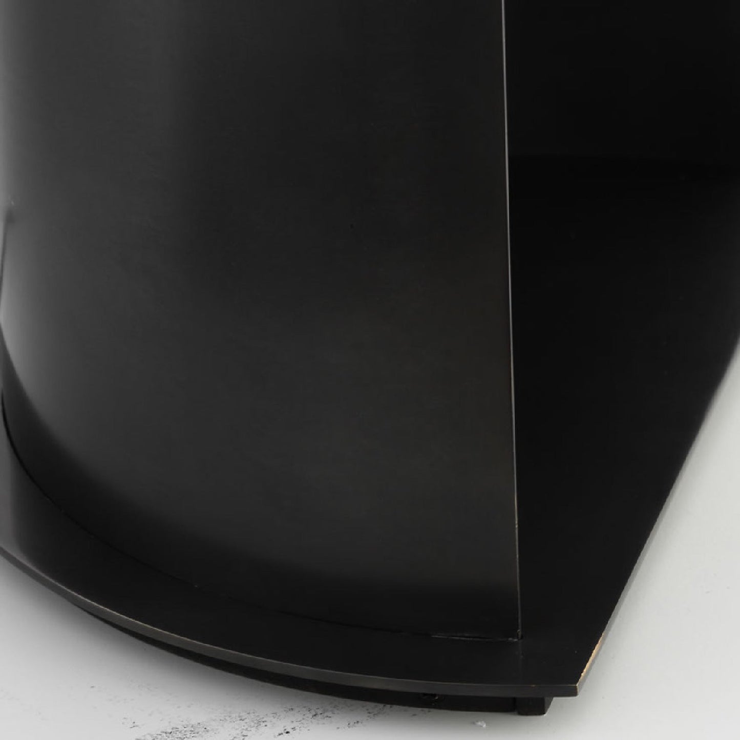 Shielded LED Floor Lamp in Detail.