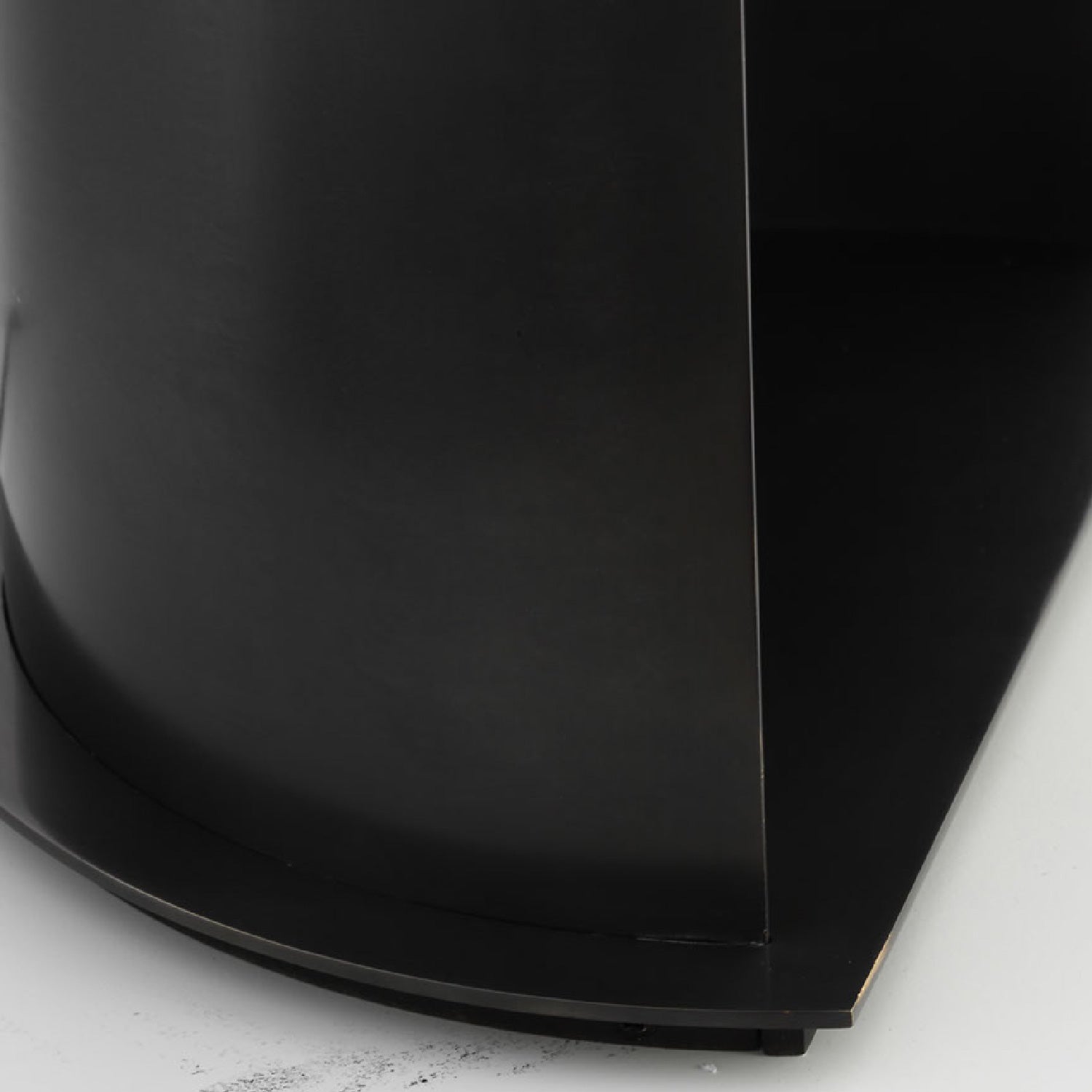 Shielded LED Floor Lamp in Detail.