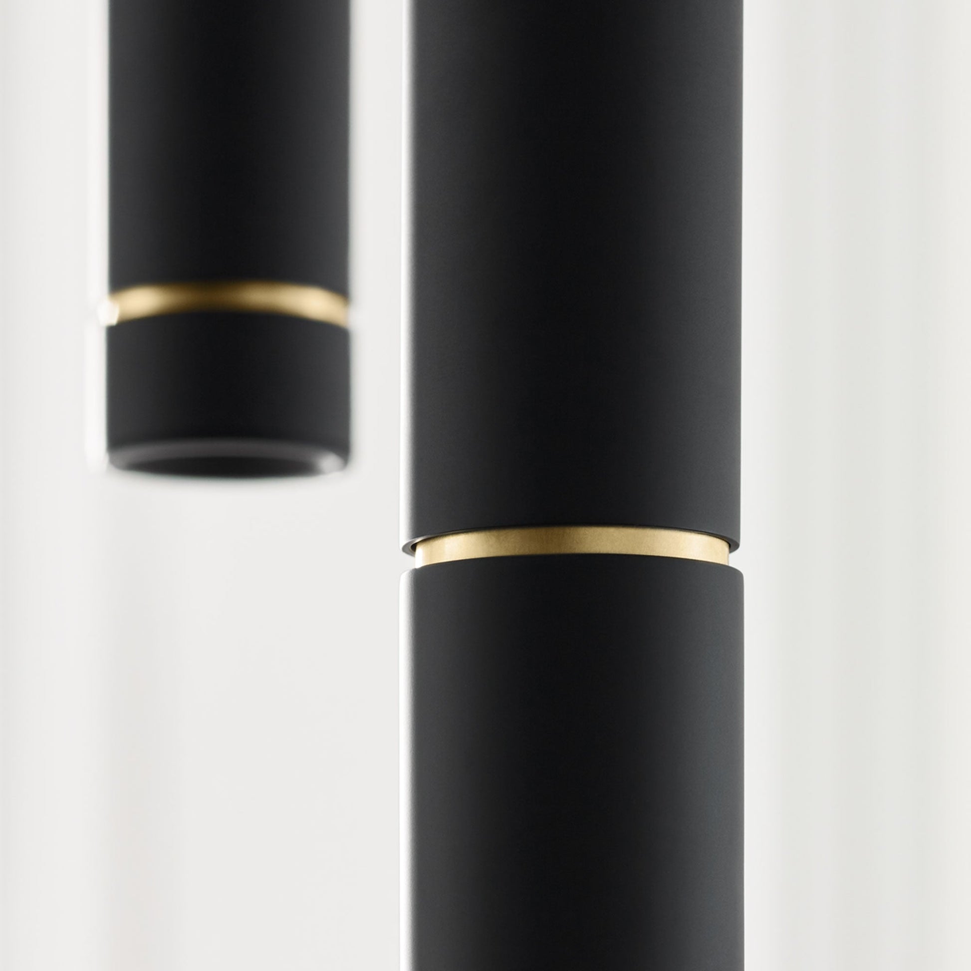 Sottile LED Pendant Light in Detail.