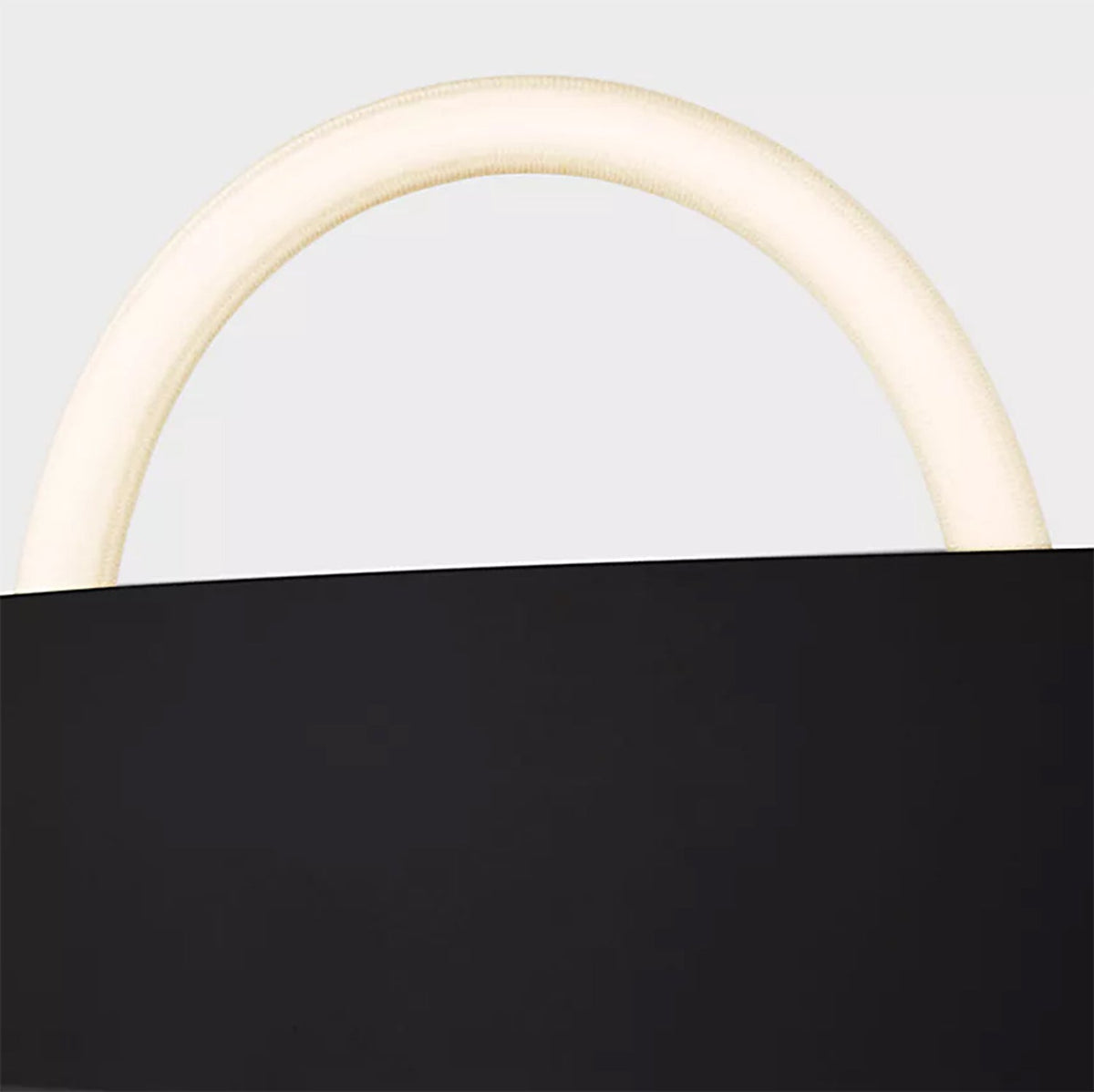 Uneri LED Chandelier in Detail.