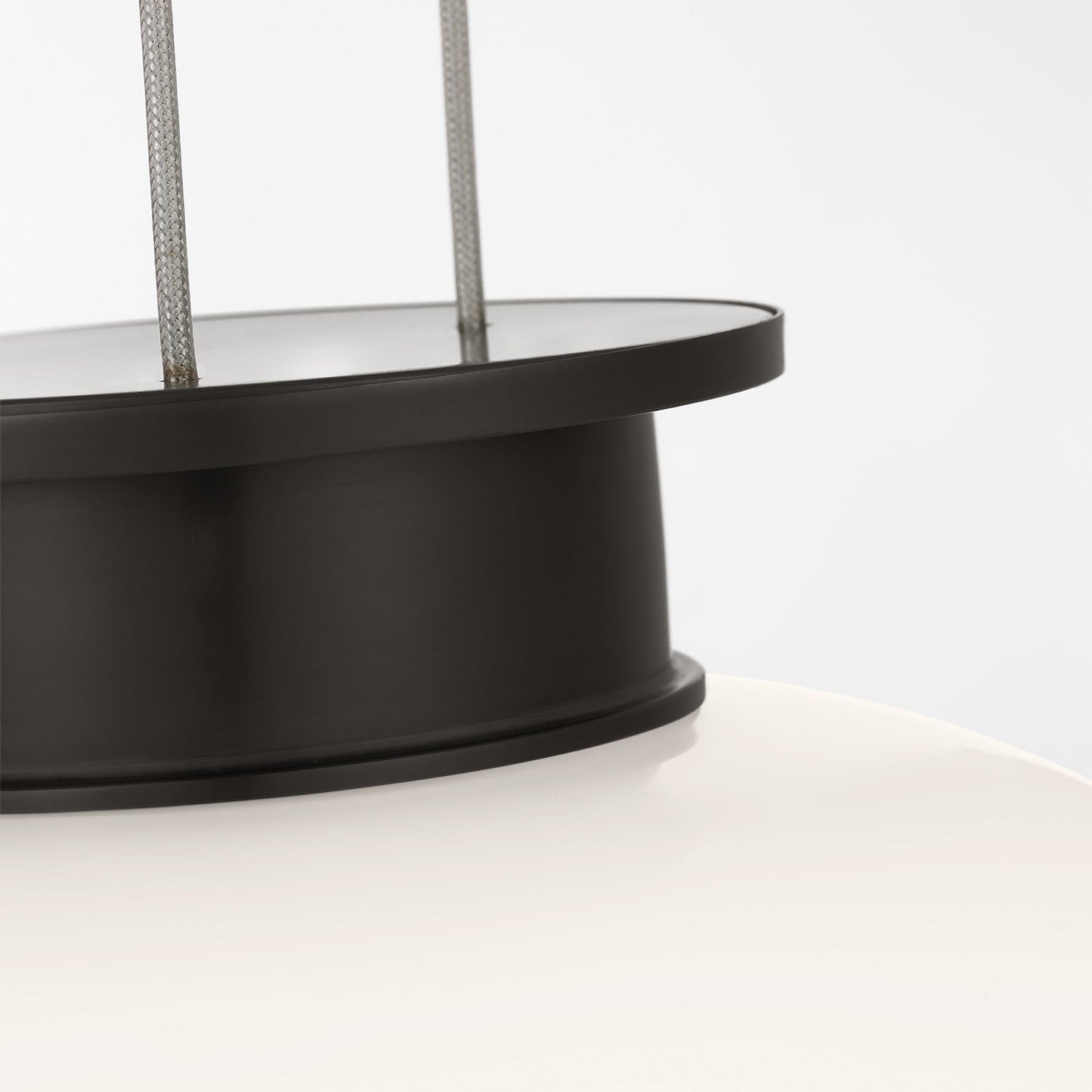 Vetro LED Pendant Light in Detail.