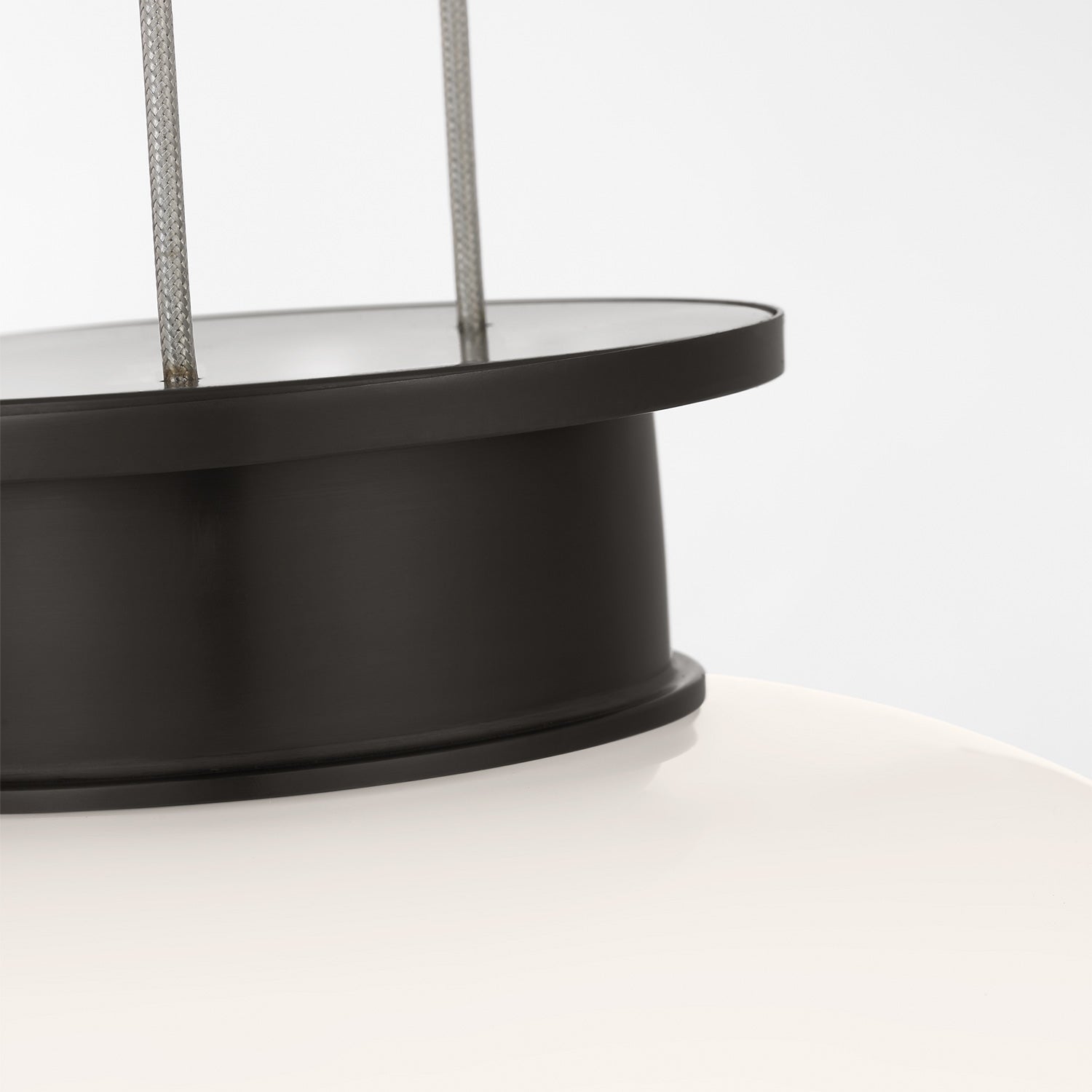 Vetro LED Pendant Light in Detail.