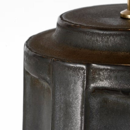 Altamira Table Lamp in Detail.
