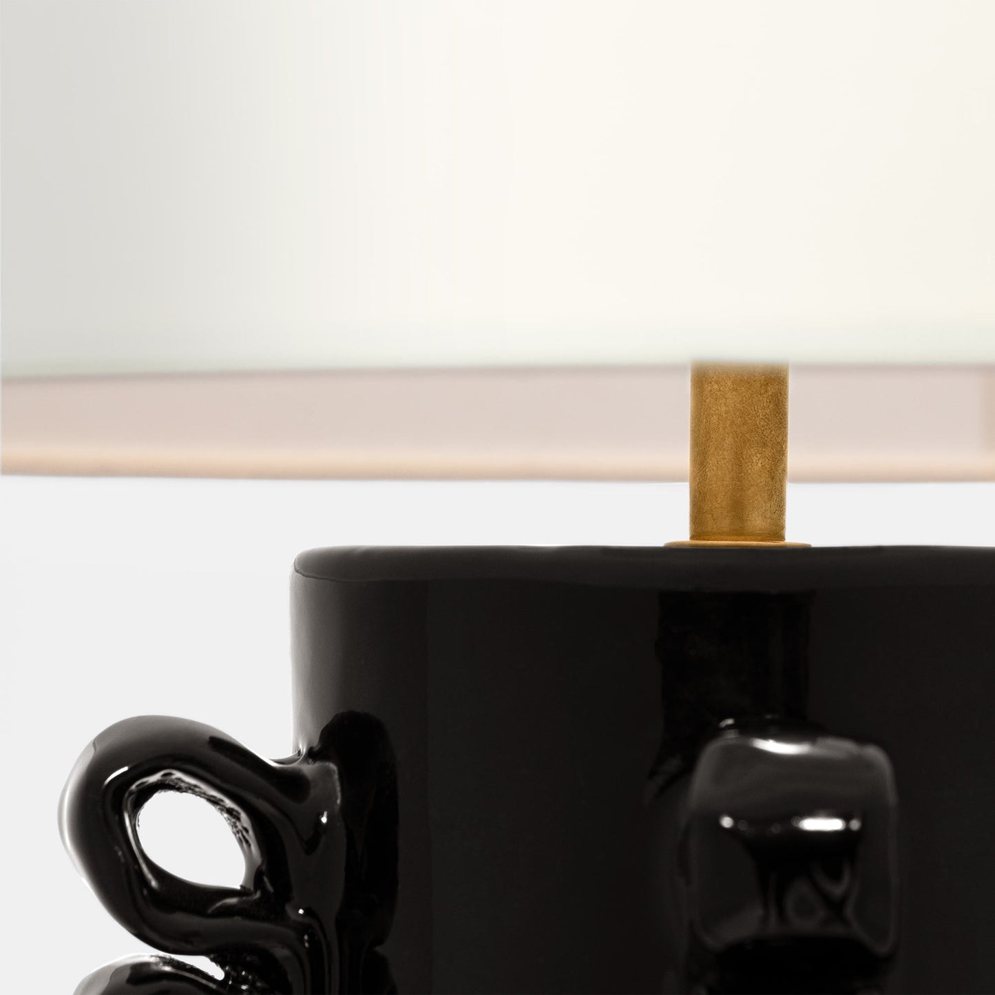 Amandine Table Lamp in Detail.