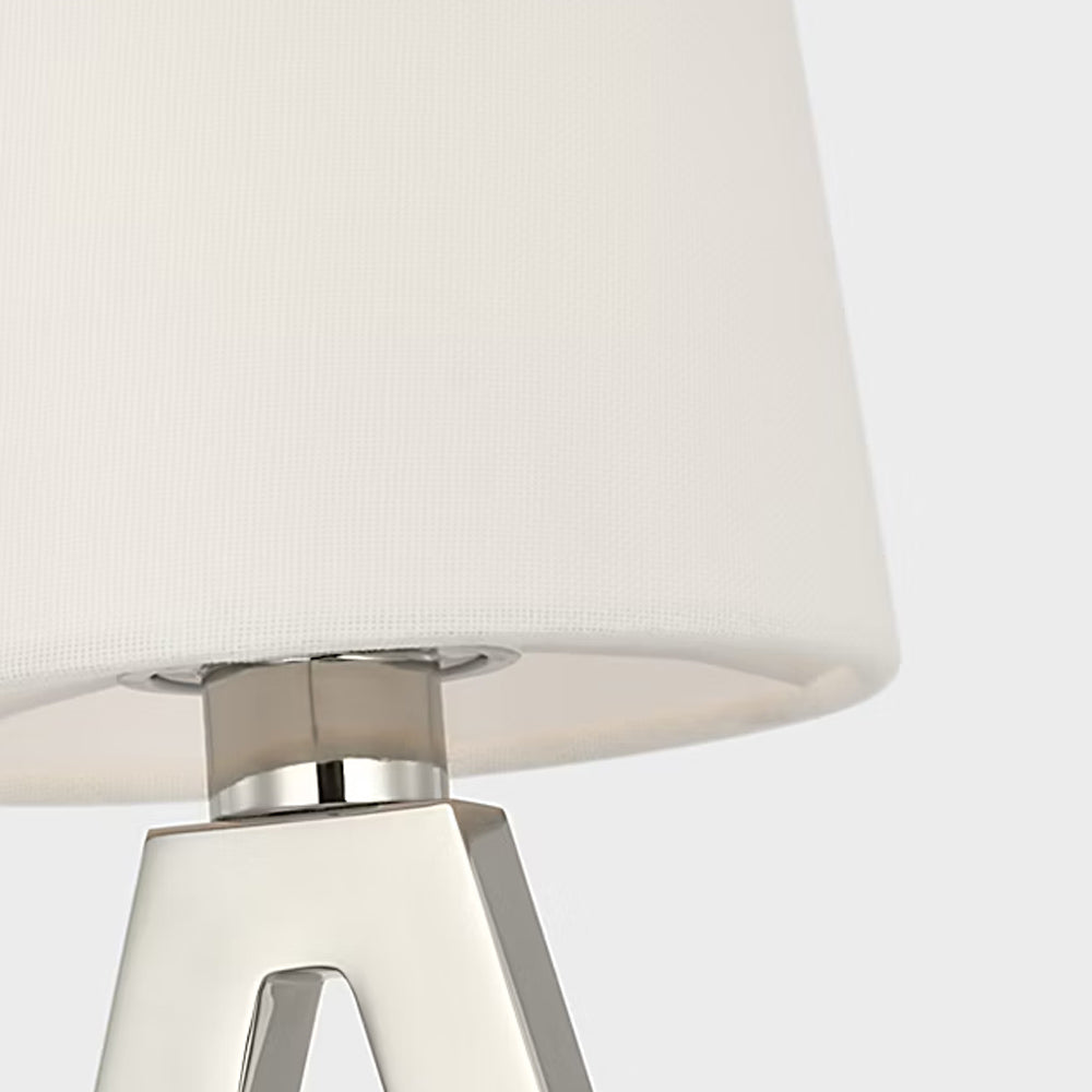 Hedger LED Table Lamp in Detail.
