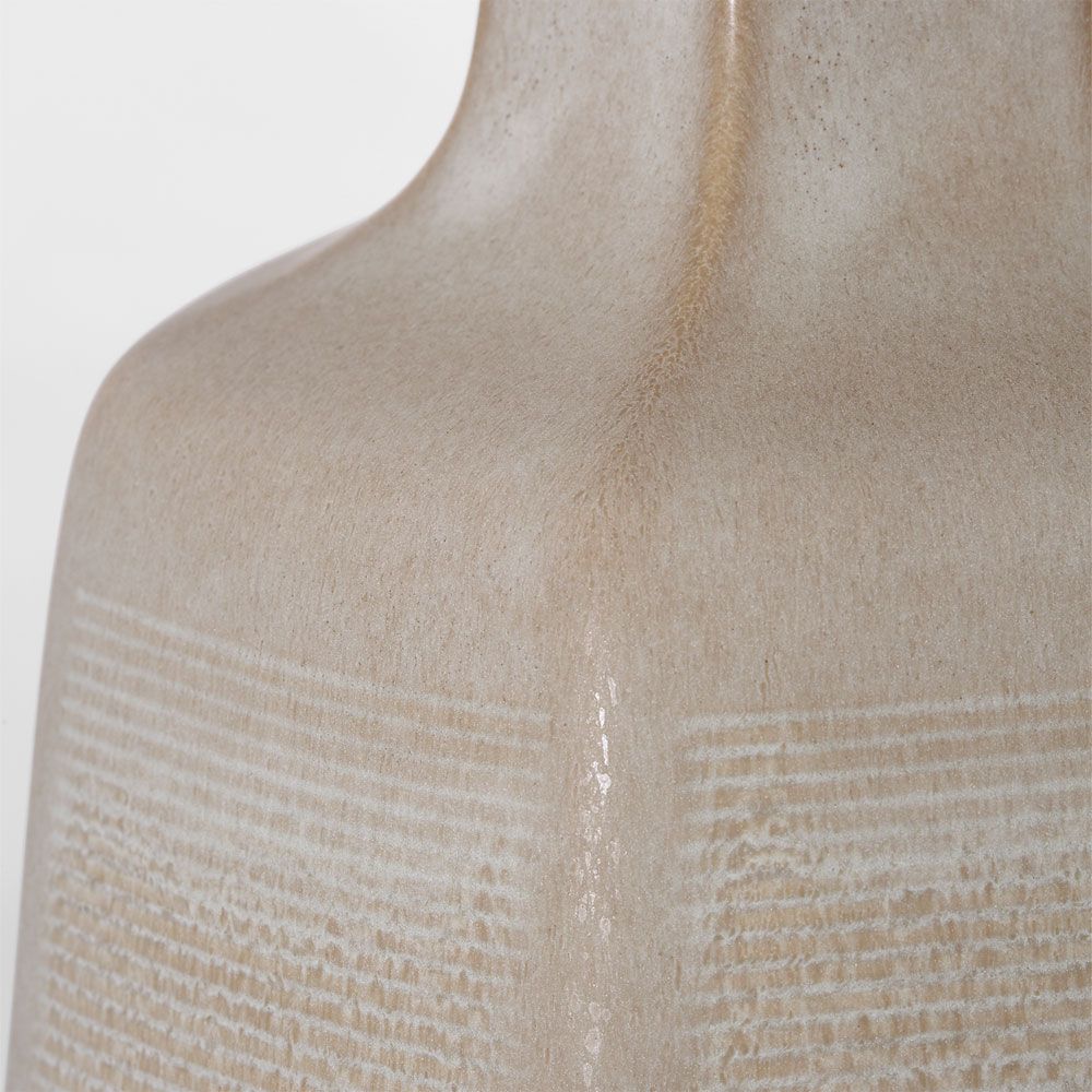 Lerio Table Lamp in Detail.