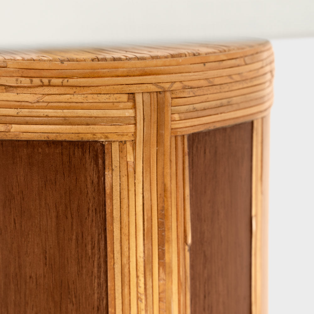 Lignum Table Lamp in Detail.