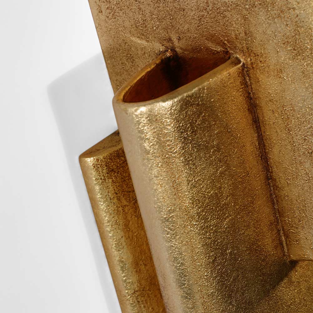 Lotura Intersecting LED Wall Light in Detail.