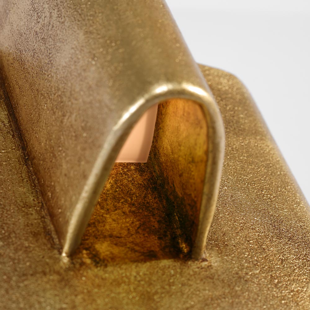 Lotura Intersecting LED Wall Light in Detail.