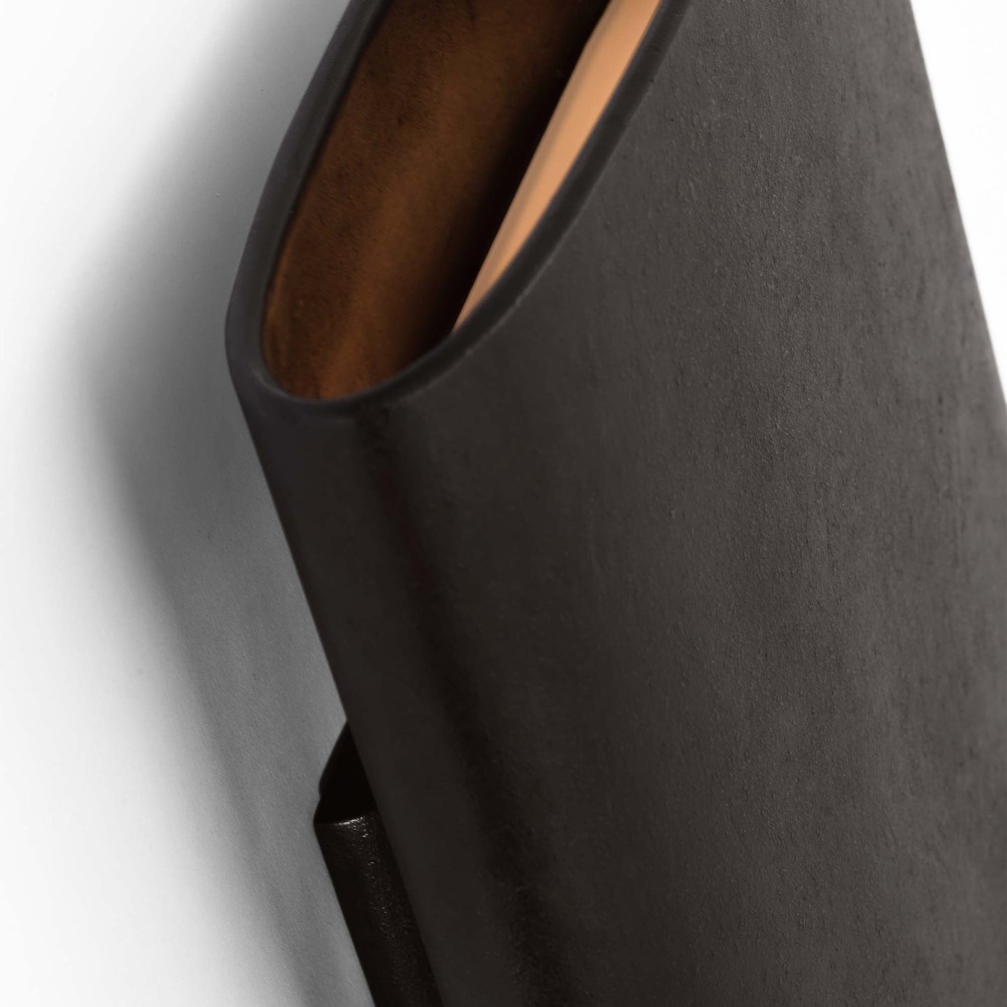 Lotura LED Pocket Wall Light in Detail.