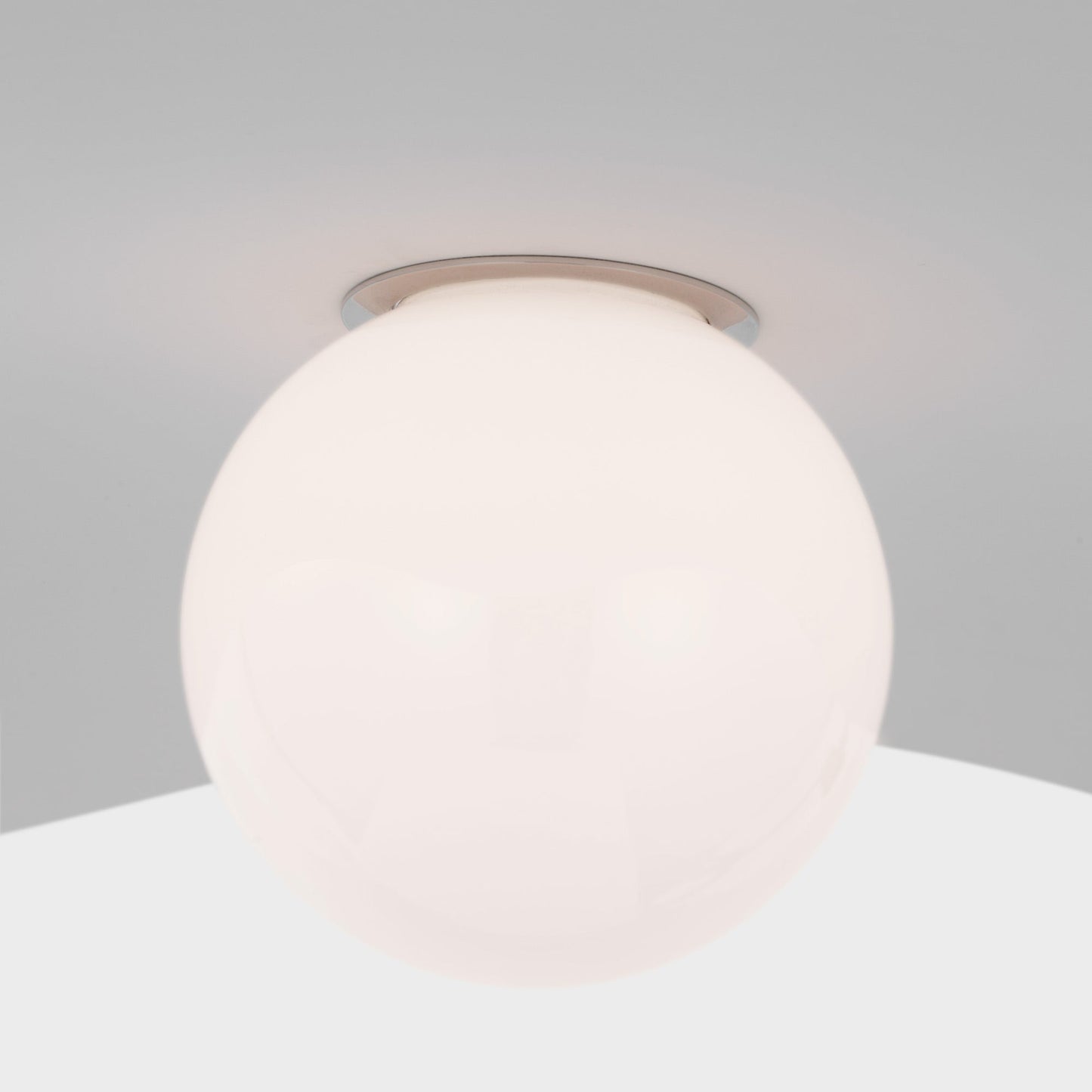 Mahalo LED Tri Pendant Light in Detail.