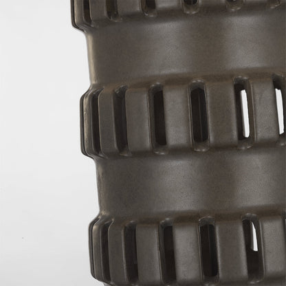 Mullin Table Lamp in Detail.