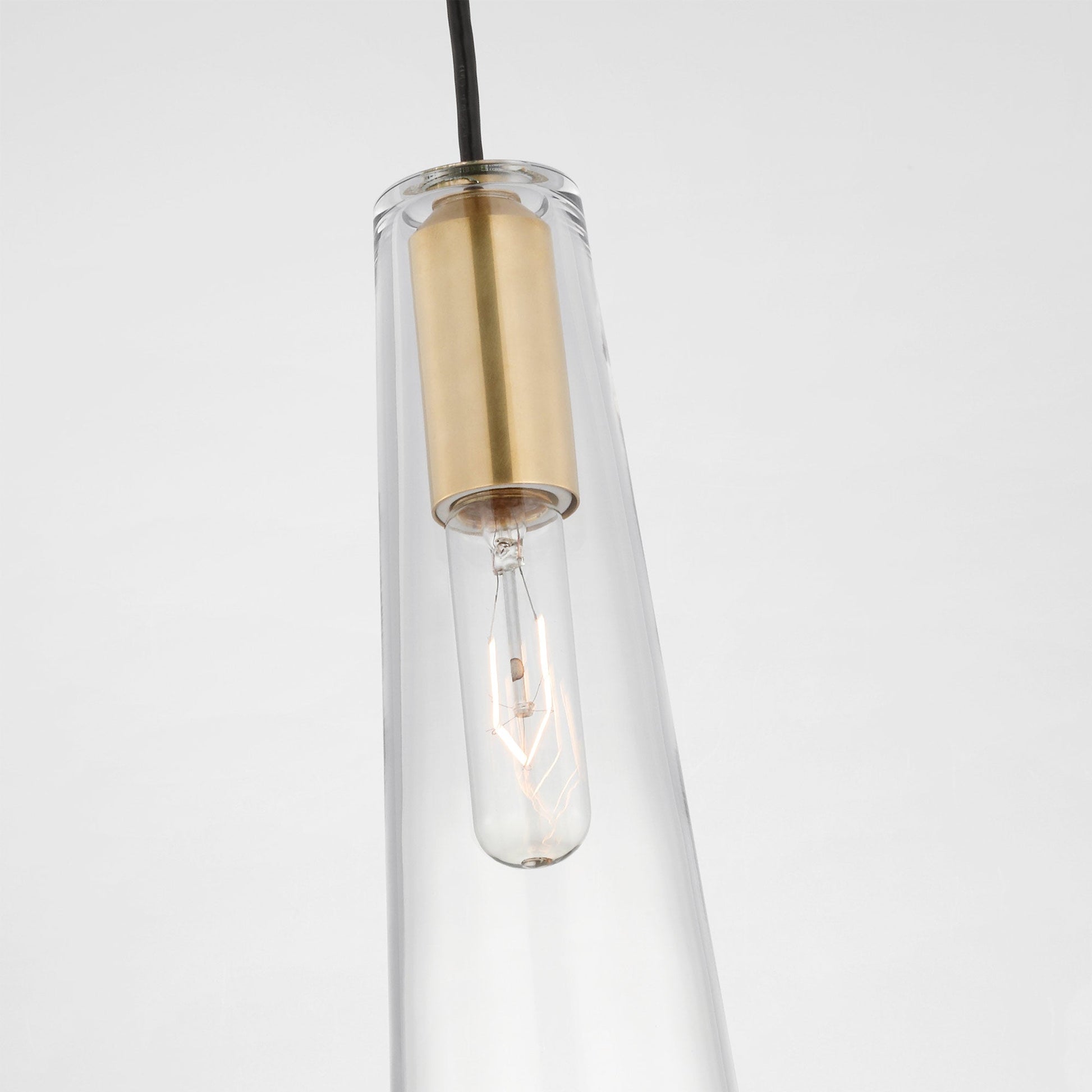 Osvaldo Pendant Light in Detail.