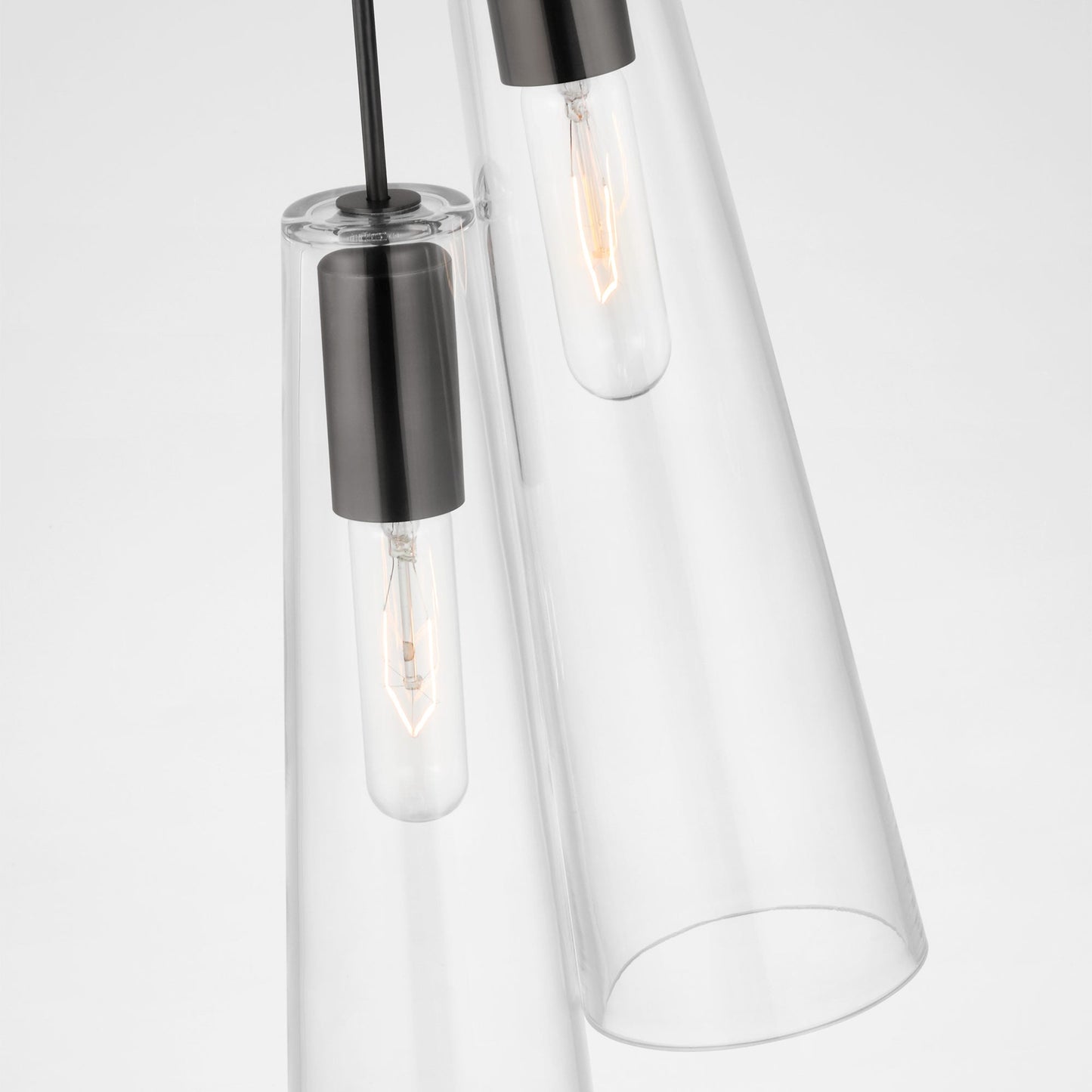 Osvaldo Pendant Light in Detail.