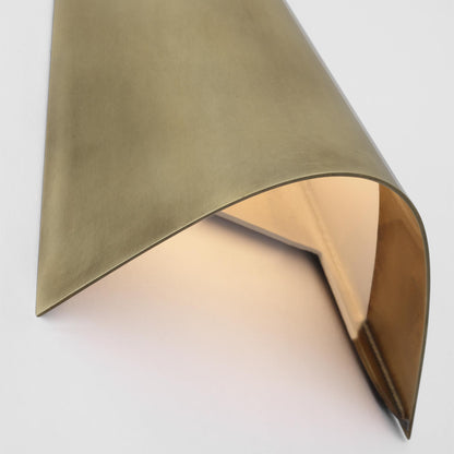 Piel Outdoor LED Wall Light in Detail.