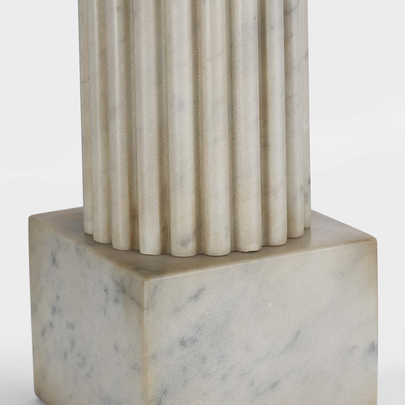 Reeve Table Lamp in Detail.