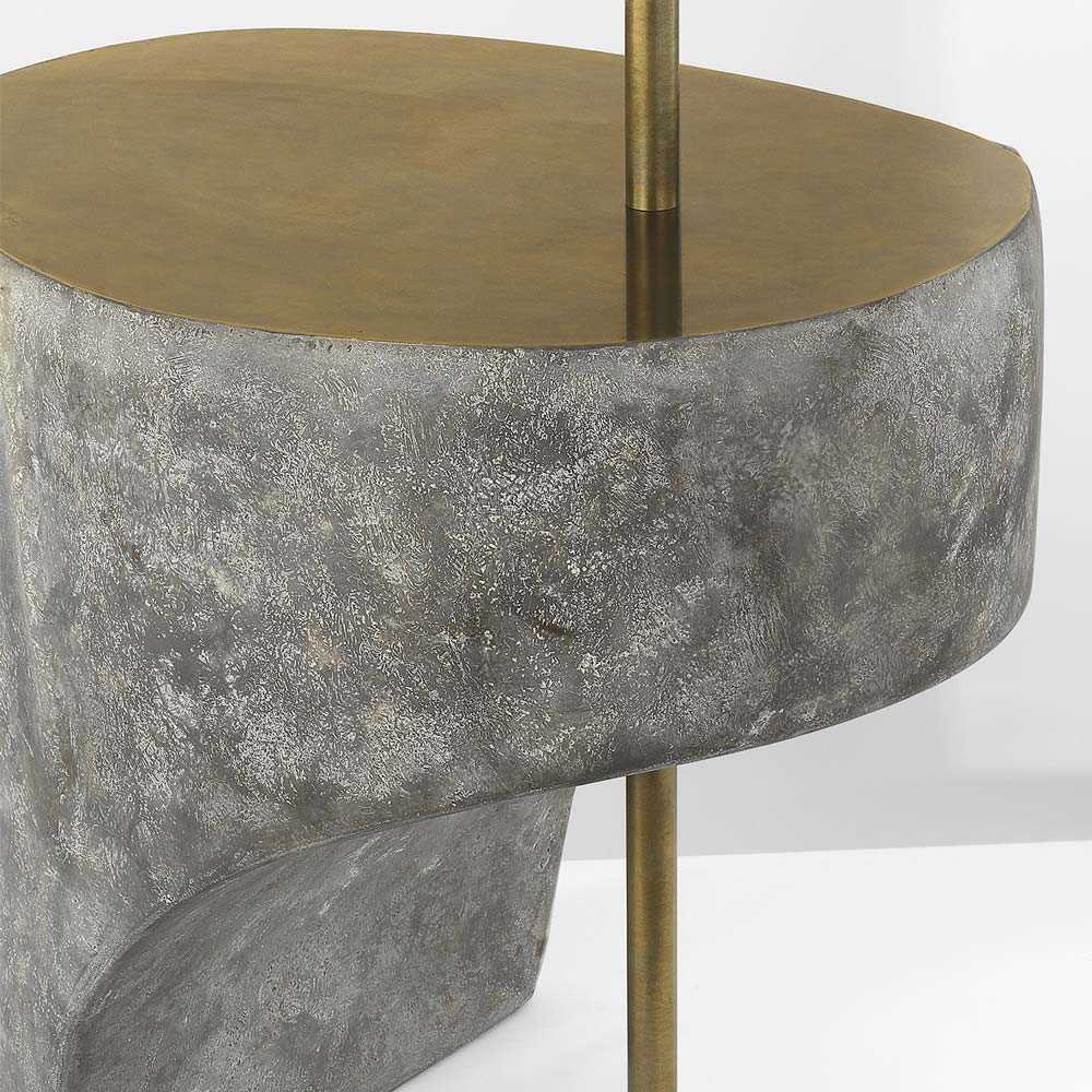Runia Floor Lamp in Detail.