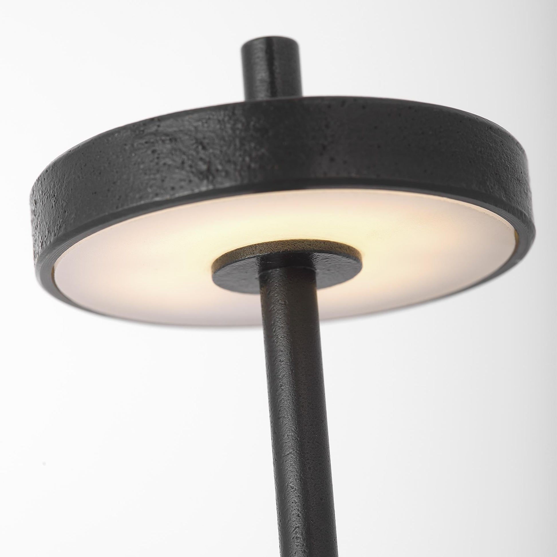 Sene LED Rechargeable Table Lamp in Detail.