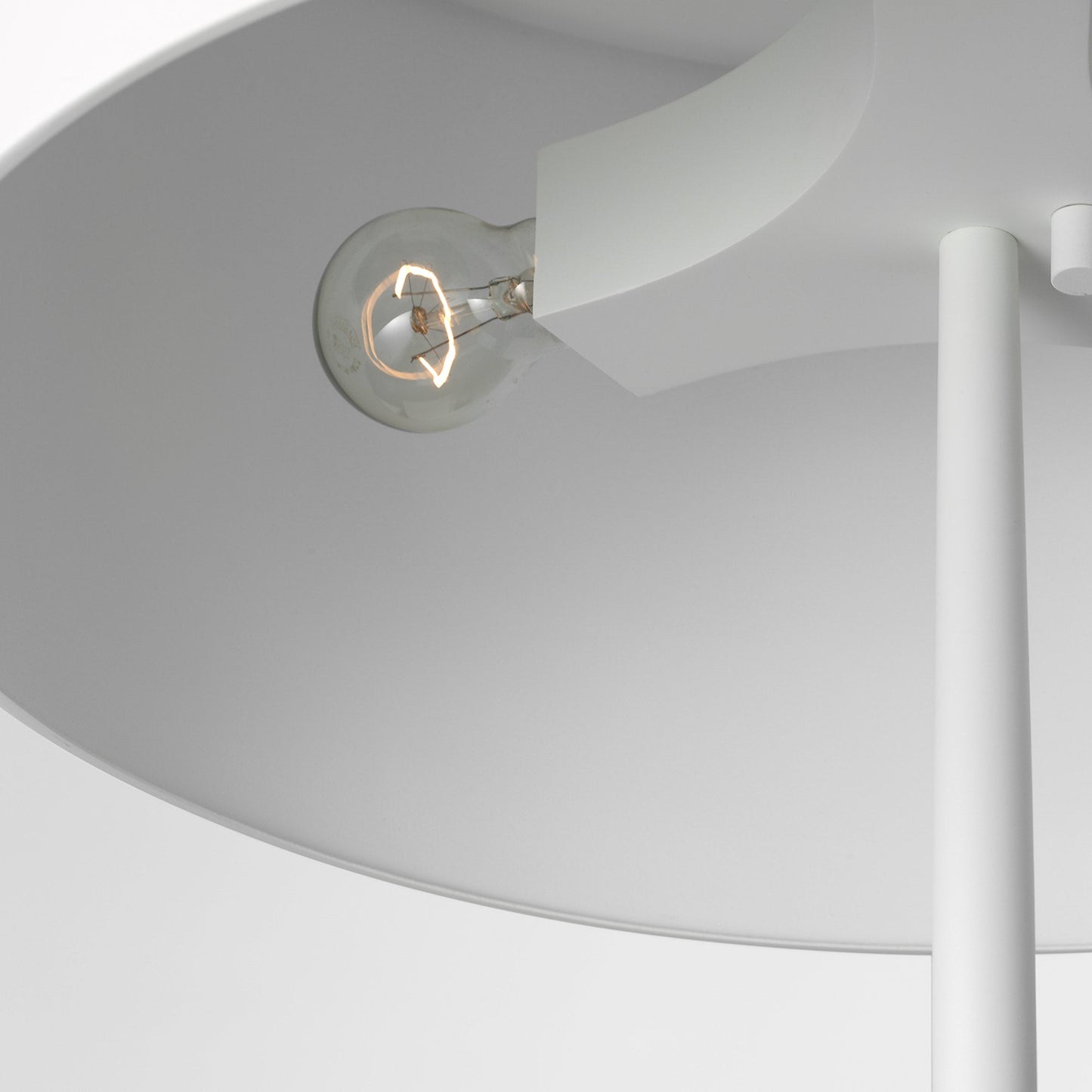 Spinet Floor Lamp in Detail.