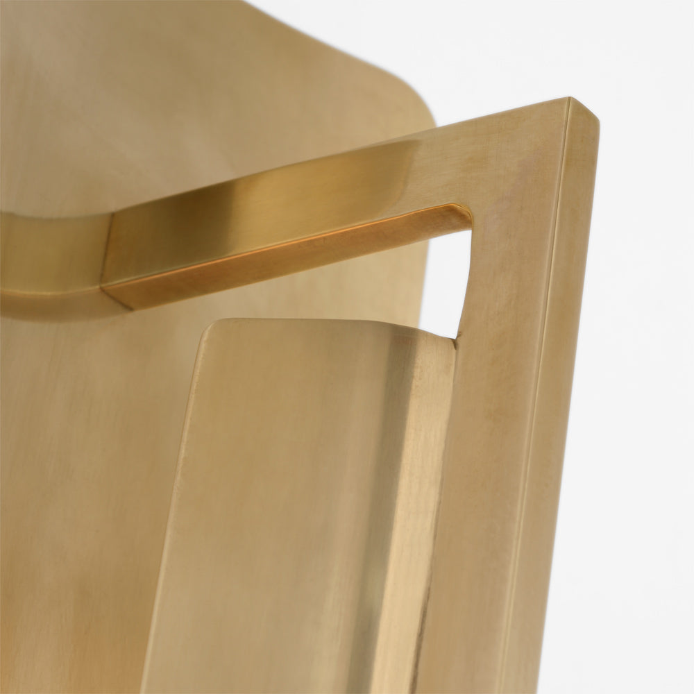 Tristan LED Wall Light in Detail.