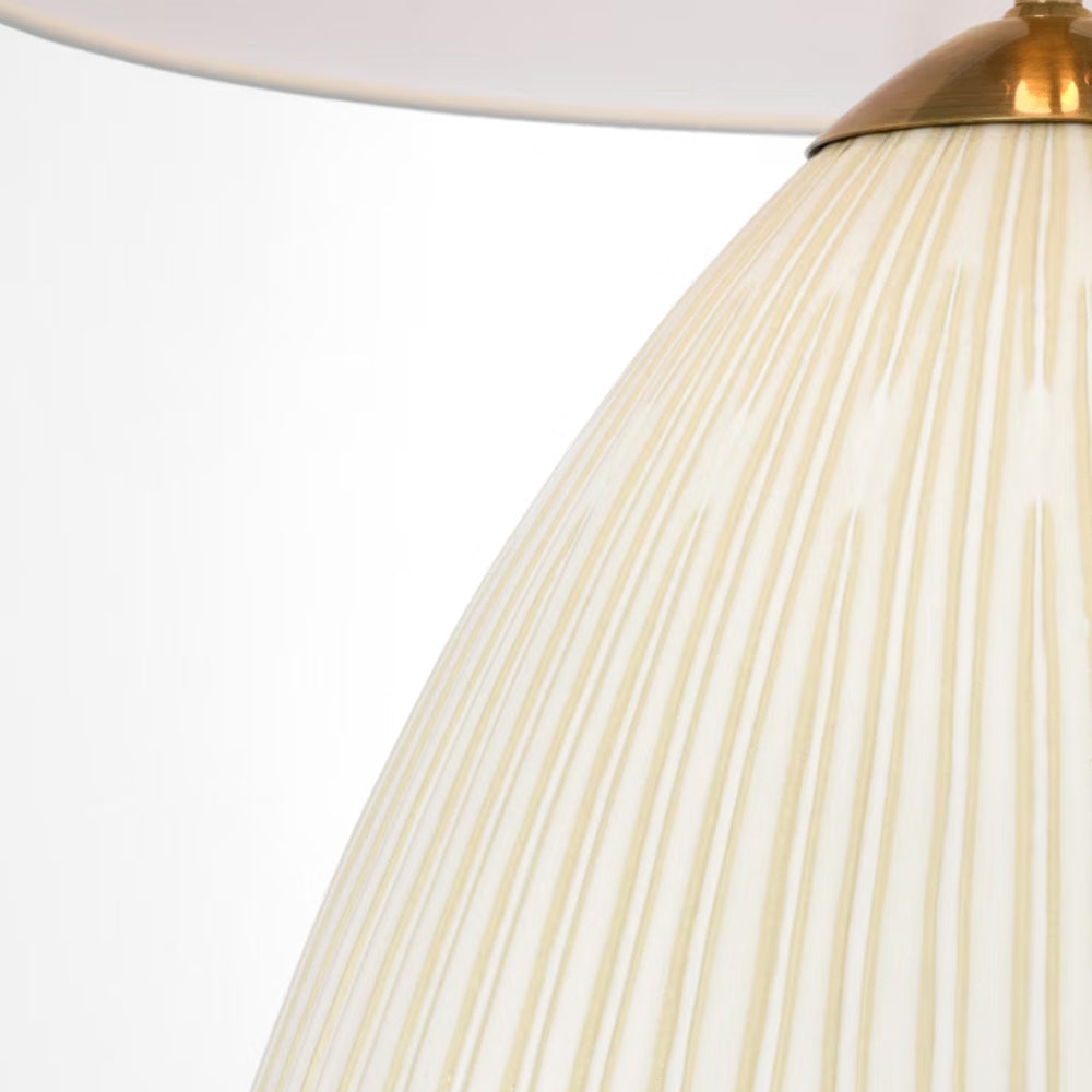 Vesse Table Lamp in Detail.