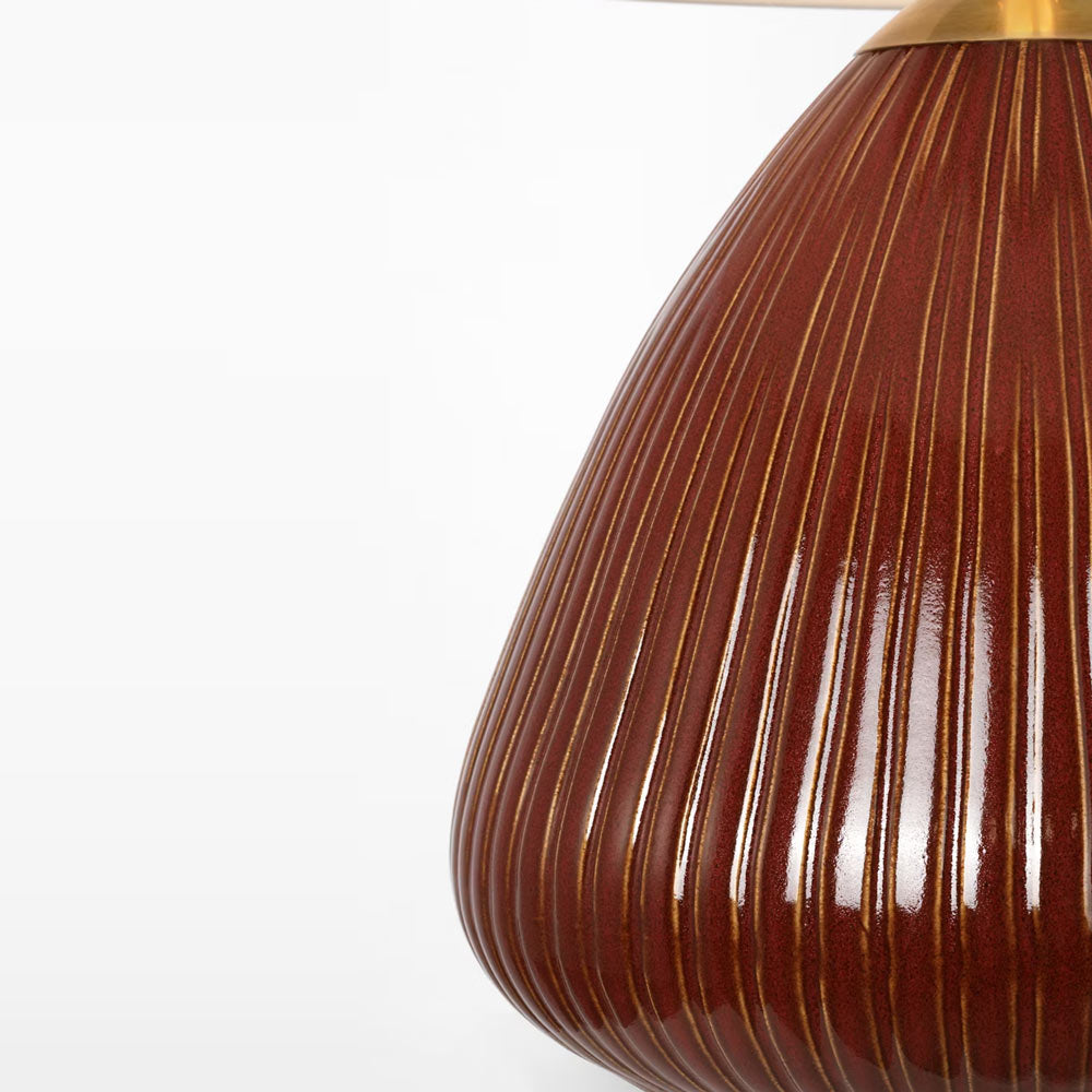 Vesse Table Lamp in Detail.