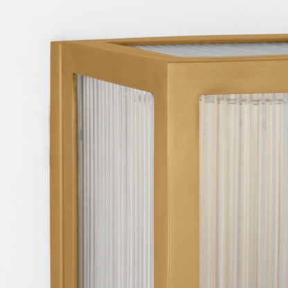 York Outdoor Wall Lightp in Detail.