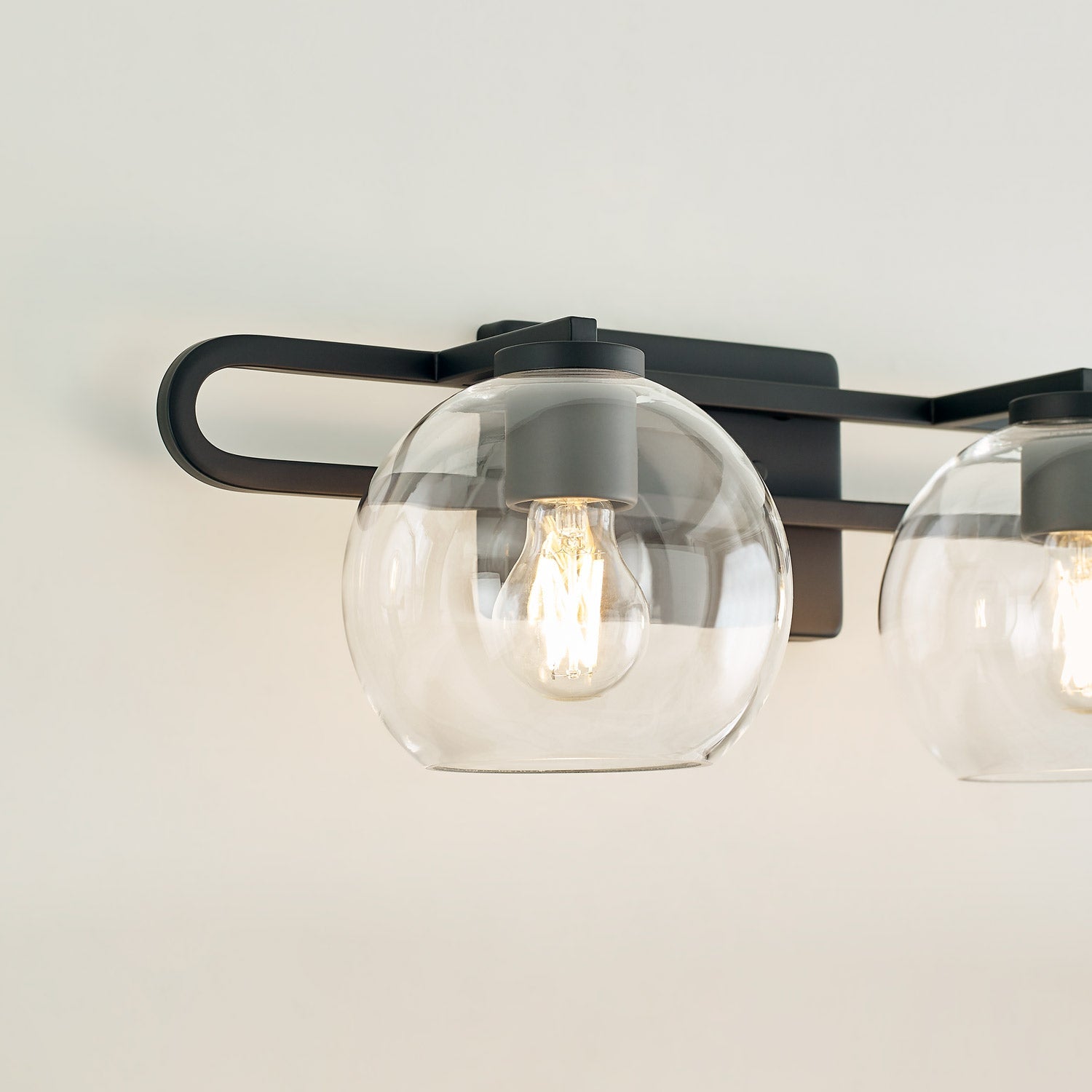 Codyn Bath Wall Light in Detail.