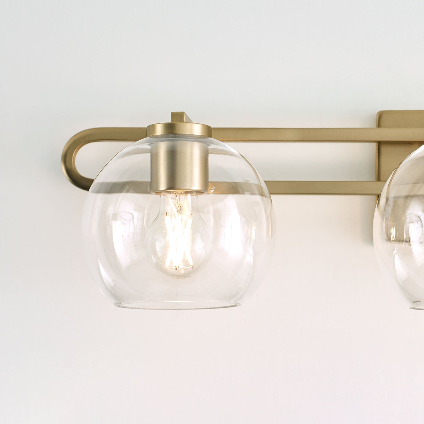 Codyn Bath Wall Light in Detail.