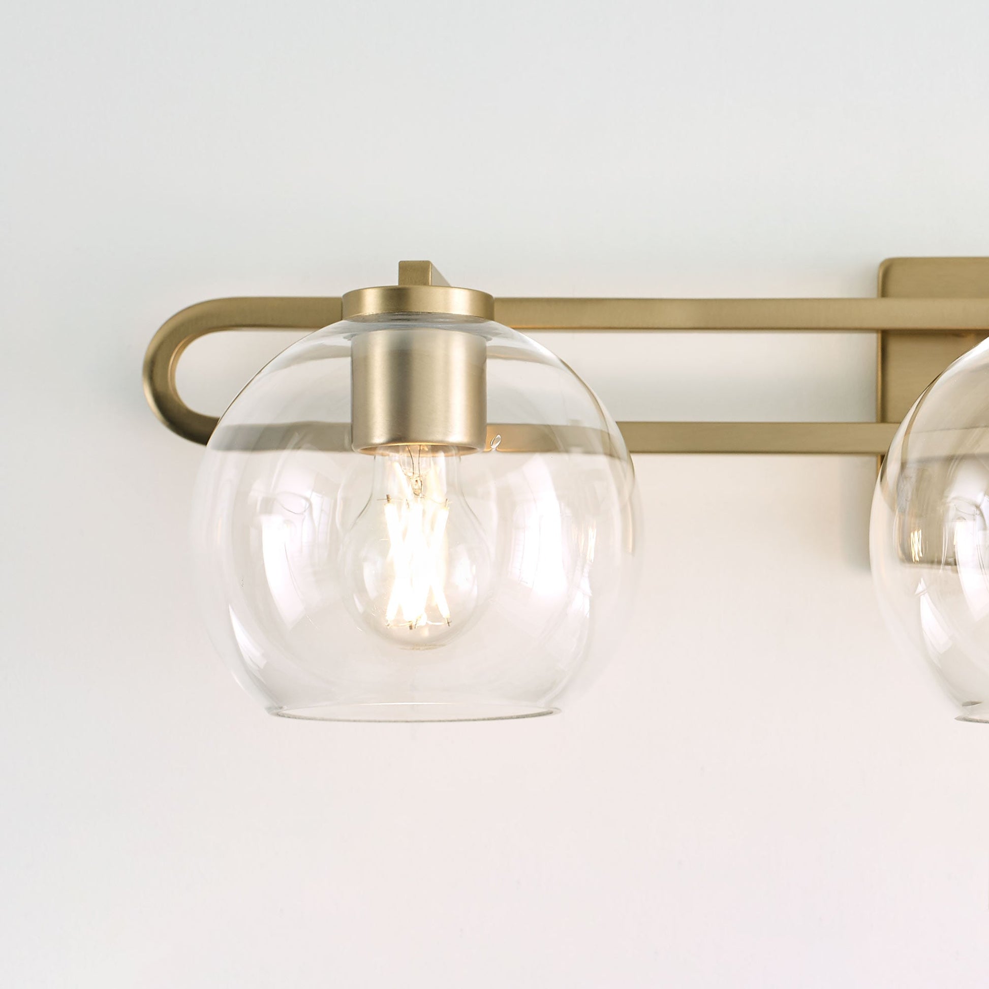 Codyn Bath Wall Light in Detail.