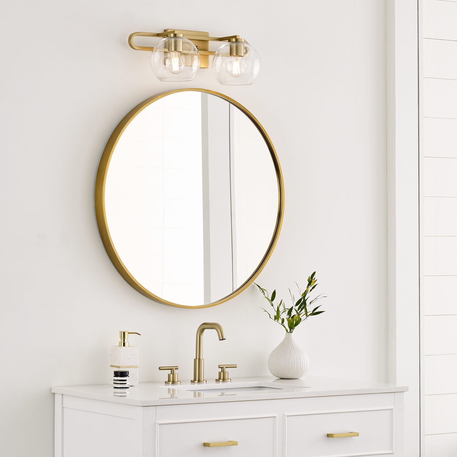 Codyn Bath Wall Light in bathroom.