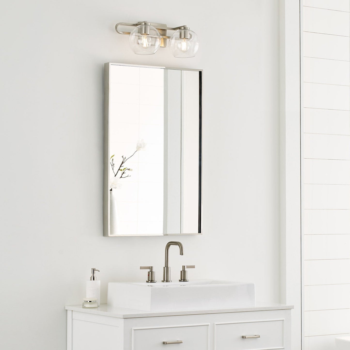 Codyn Bath Wall Light in bathroom.