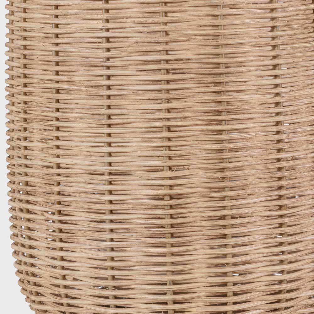 Dumar Table Lamp in Detail.