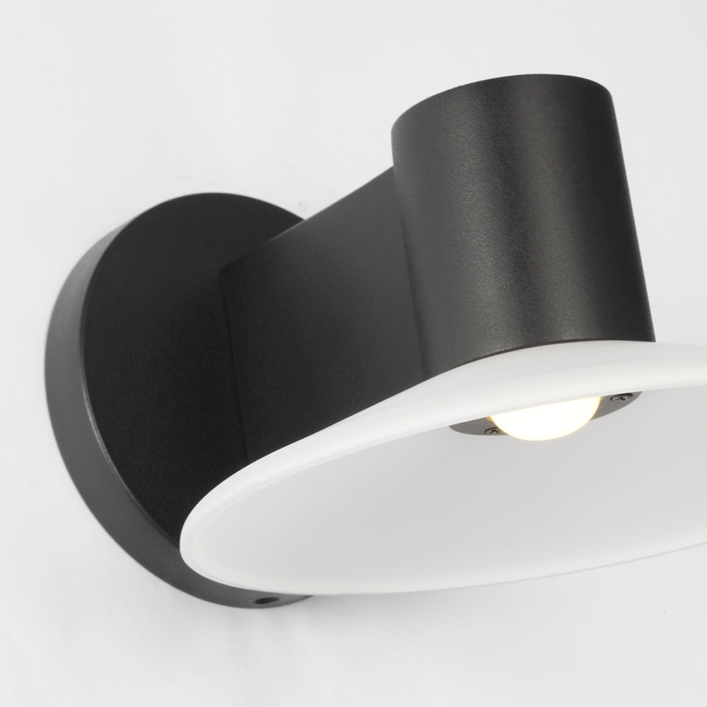 Focal Outdoor LED Wall Light in Detail.